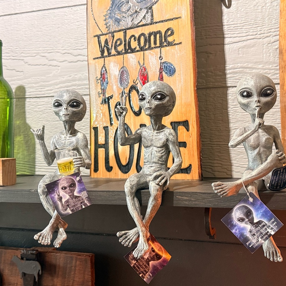 Silver Alien Figurine Shelf Sitter - Set of 3 - Picture 5 of 7